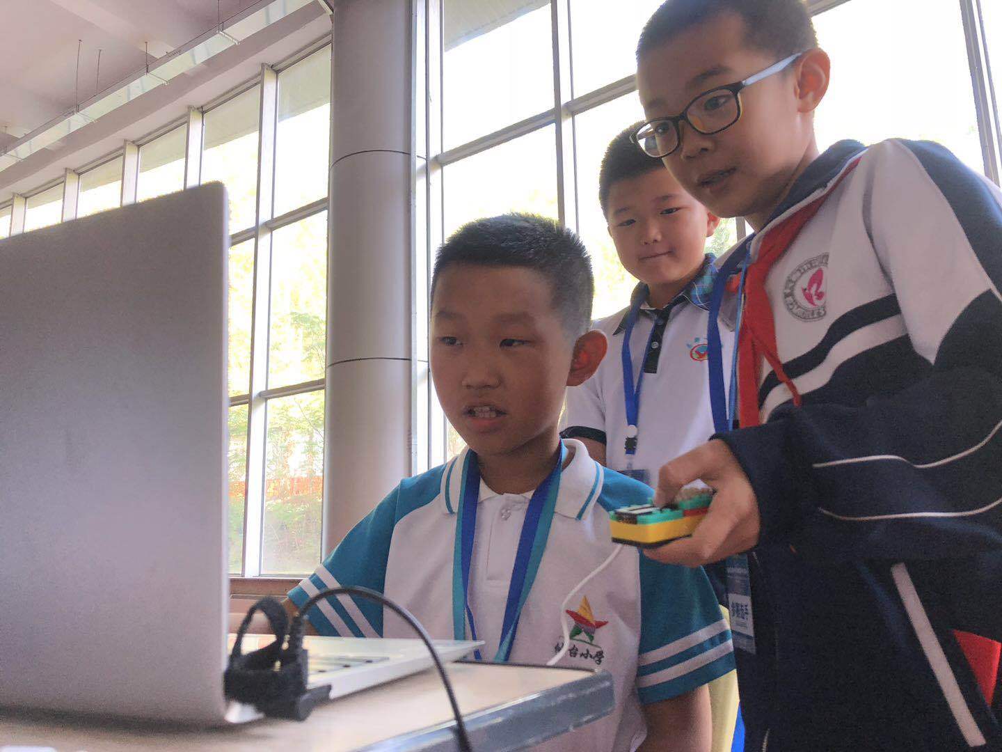 长春首届中小学创客嘉年华 (3).jpg