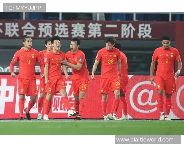 彭啸关键进球助力球队逆转胜利引发球迷热烈讨论与期待