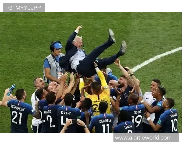 姆巴佩半场与西班牙球员交换球衣引热议：背后的故事与象征意义